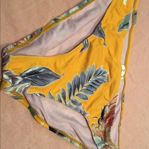 New Gibson Latimer yellow floral bikini bottoms size XL
